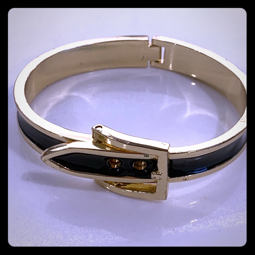 Buckle style bracelet